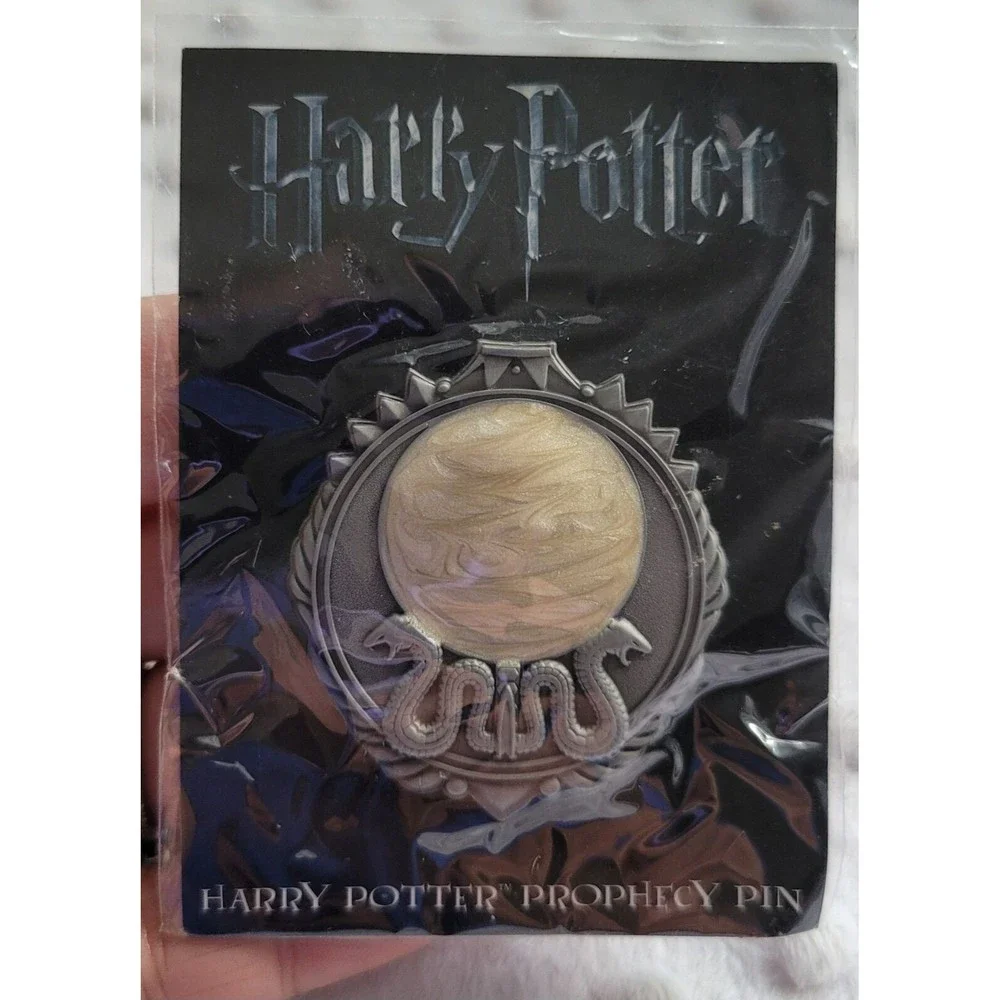 Harry Potter Prophecy Pin & Bow Truckle Lapel Pin Warner Bros‎ NEW!
